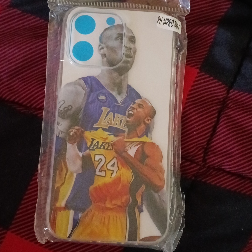 Kobe Bryant iPhone 14 Pro Max Case